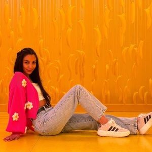 Meet your Posher, Angela